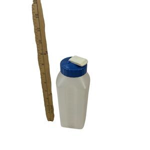 Rubbermaid blue‎ lid 1qt bottler flip top